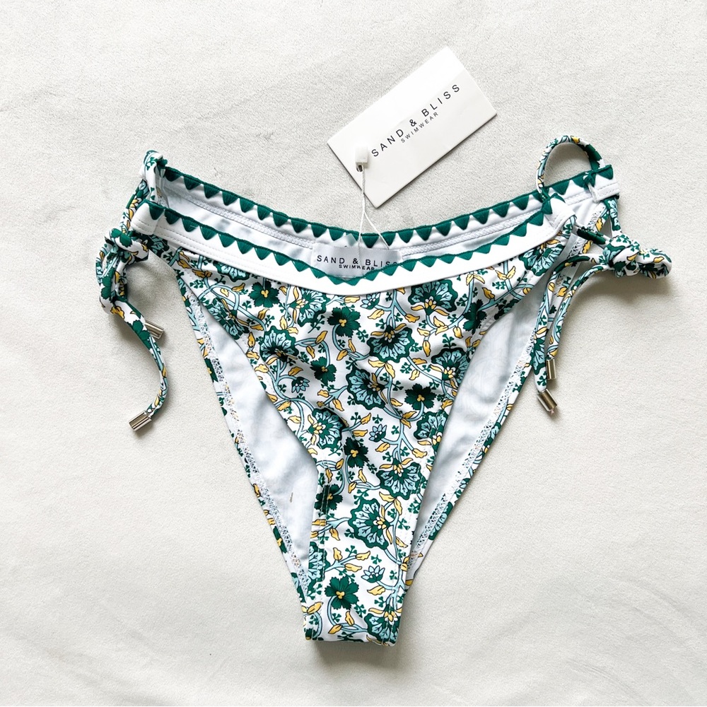 Sand & Bliss Floral Bikini Bottom - Medium
